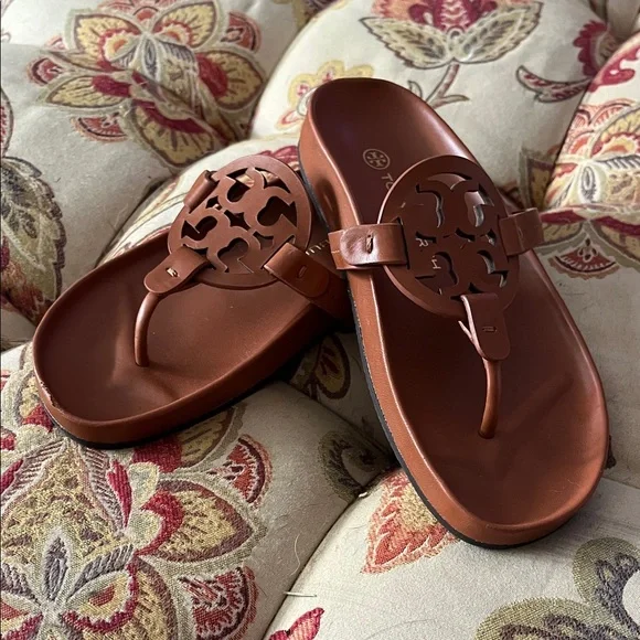 Tory Burch Brown Sandals - Picture 4 of 9